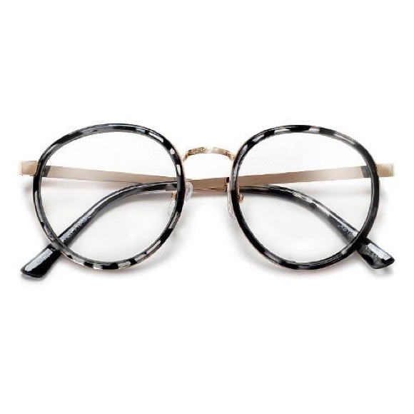 Modern Sophisticated Clear lens glasses - Picture 5 of 8